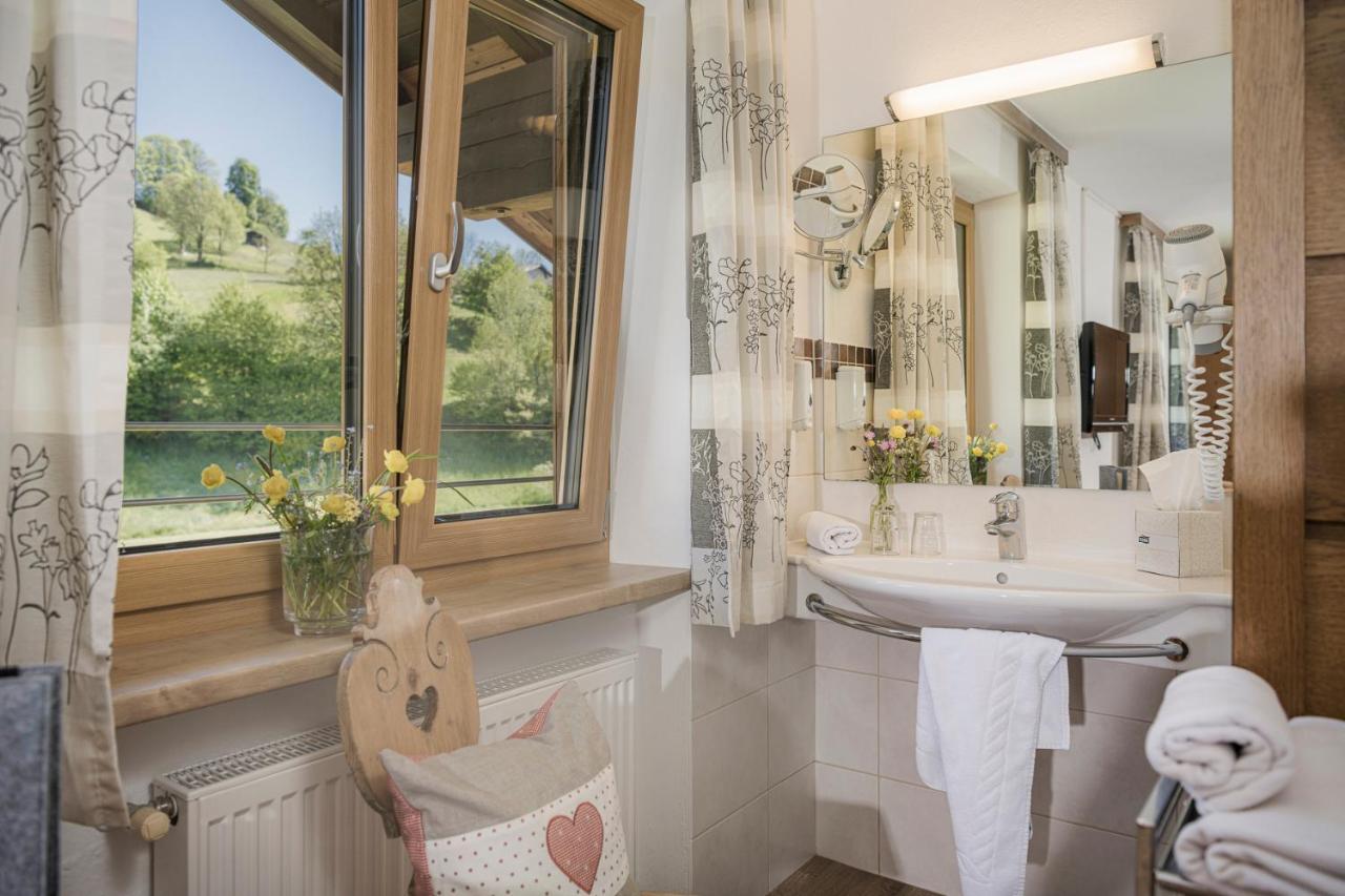 Cafe Pension Koller Brixen im Thale Bagian luar foto