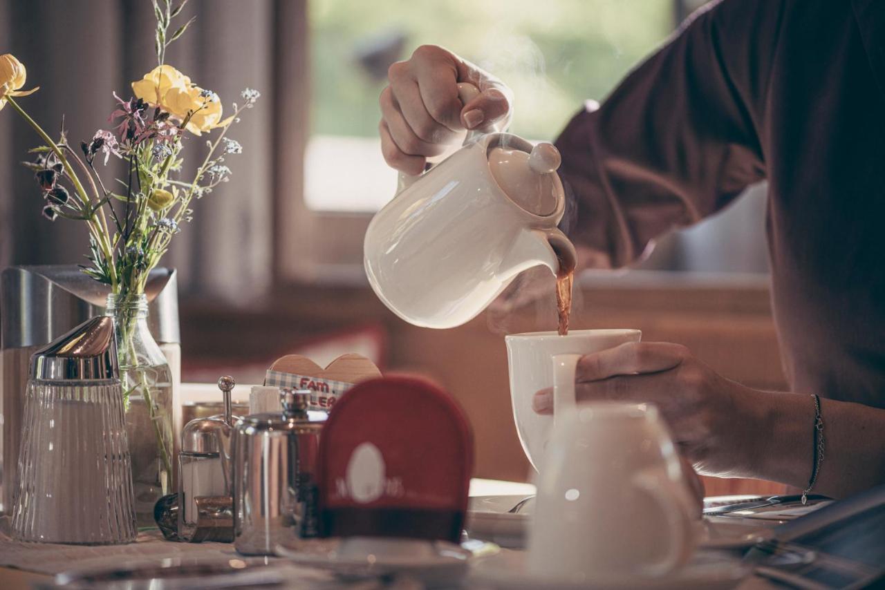 Cafe Pension Koller Hotel Brixen im Thale Bagian luar foto