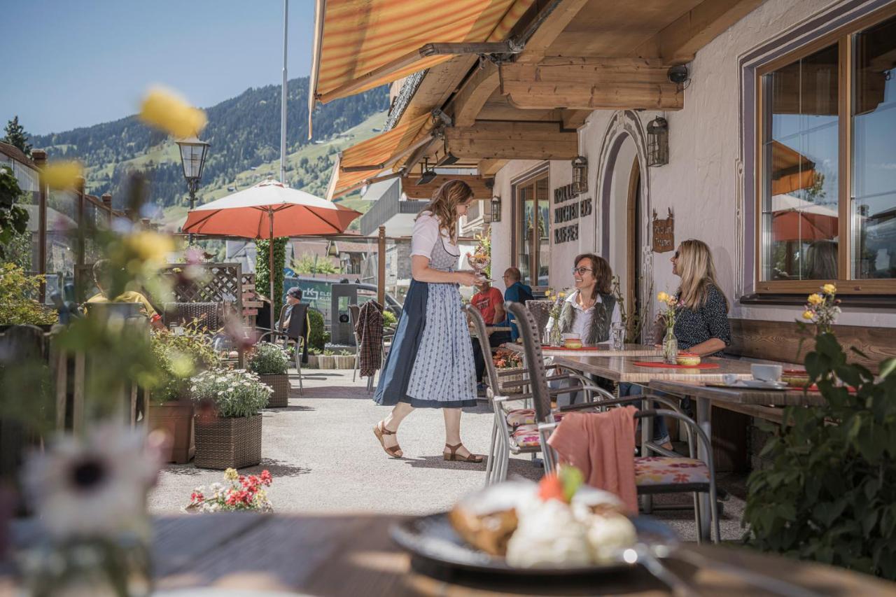 Cafe Pension Koller Brixen im Thale Bagian luar foto