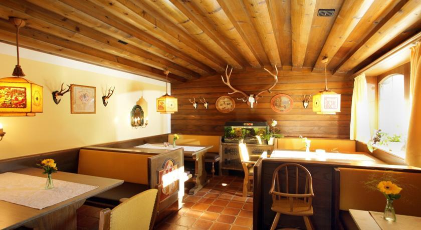 Cafe Pension Koller Brixen im Thale Bagian luar foto