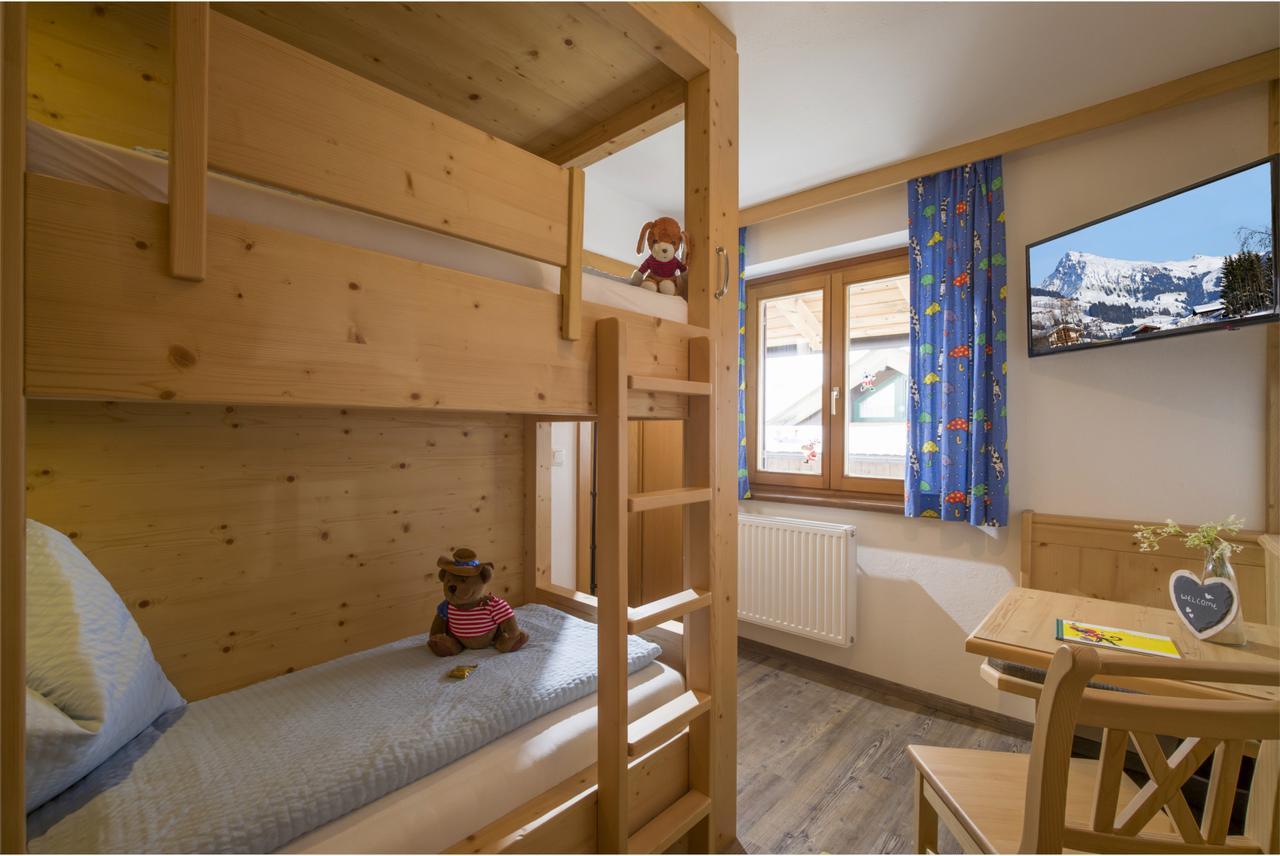 Cafe Pension Koller Brixen im Thale Bagian luar foto